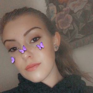 Meet your Posher, Alina